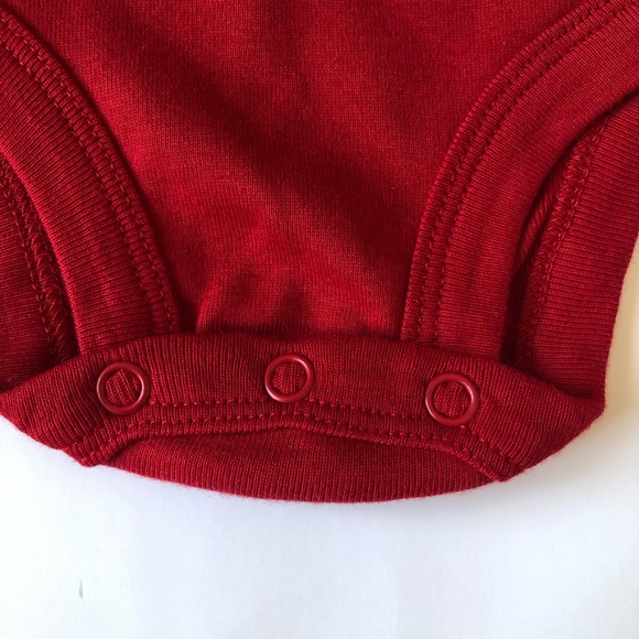 Preemie Baby One-Piece Set Red and White Onesies - Picture 6 of 12